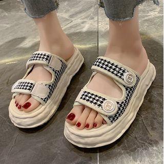 Houndstooth Hook & Loop Platform Slide Sandals