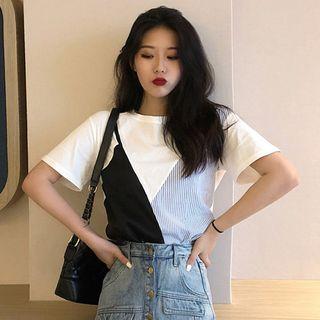 Mock Two-piece Short-sleeve T-shirt / Denim Skirt / Set