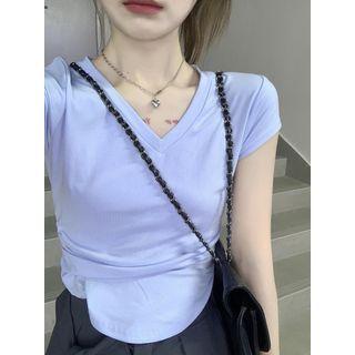 Short-sleeve V-neck T-shirt / High Waist Wide Leg Pants