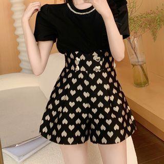 Short-sleeve Ruffled Top / Heart Print Shorts
