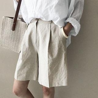 Line Blend Knee-length Shorts
