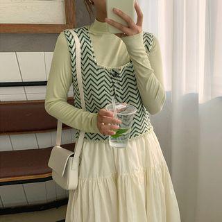 Set: Mock-neck Long-sleeve T-shirt + Printed Knit Vest