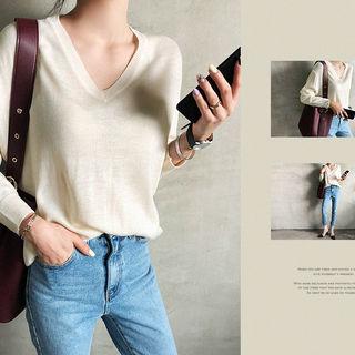 V-neck Lightweight Sweater