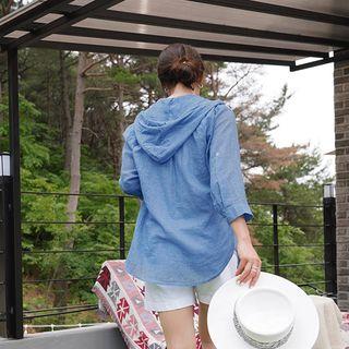 Tab-sleeve Hooded Shirt