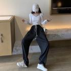 V-neck Long-sleeve T-shirt / Drawstring Sweatpants