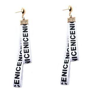 Lettering Strap Earring