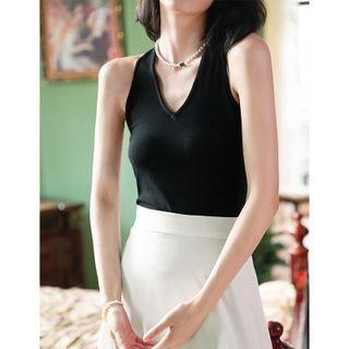 V-neck Cropped Halter Top
