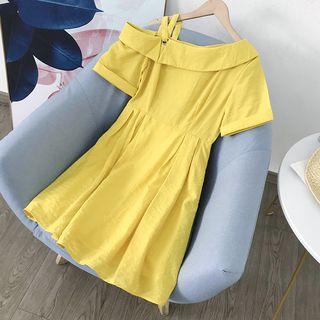 Cold Shoulder Short-sleeve A-line Dress Yellow - One Size