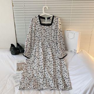 Flared-cuff Floral Print A-line Dress Floral Print - Black & White - One Size