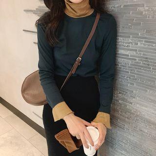 Mock Two-piece Color Block Turtleneck T-shirt