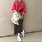 Short-sleeve Lettering T-shirt / Leopard Midi A-line Skirt