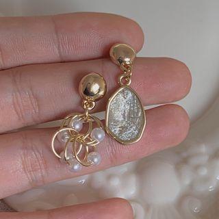 Faux Pearl Asymmetrical Alloy Dangle Earring