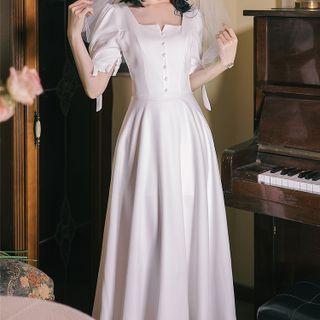Set: Short-sleeve Square-neck Midi A-line Dress + Mesh Headpiece