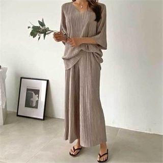 Set: Pleated Top + Band-waist Pants