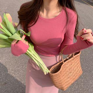 Plain Long-sleeve T-shirt / Midi Pencil Skirt