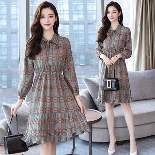 Print Long-sleeve Tie Neck A-line Dress