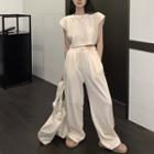 Cap-sleeve T-shirt / Wide Leg Pants