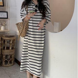 Short-sleeve Striped Midi T-shirt Dress Black Stripes - White - One Size