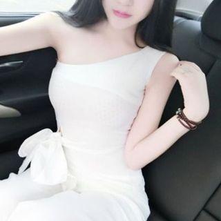One-shoulder Tie-waist Top