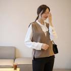 V-neck Seam-trim Vest