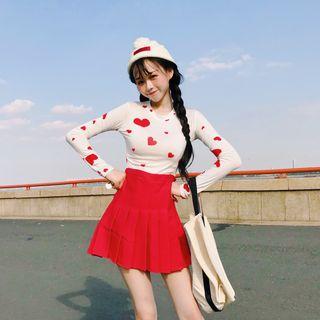 Long-sleeve Heart Print T-shirt / High Waist Pleated Skirt