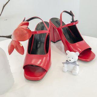 Peep-toe Block-heel Slingback Pumps