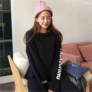 Round-neck Lettering-sleeve T-shirt