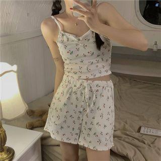 Set: Floral Camisole Top + Shorts Set Of 2 - Top & Shorts - White - One Size