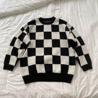 Round Neck Check Sweater Black & White - One Size