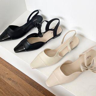 Pointed-toe Back Sora Sandals