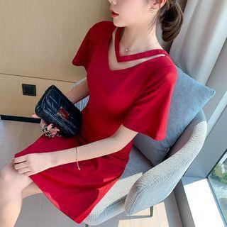 V Collar Plain Short-sleeved Dress