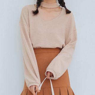 Choker-neck Pullover