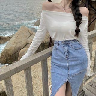 Long-sleeve T-shirt / Denim Skirt