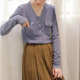 Long-sleeve Pocketed Buttoned Knit Top