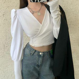 Plain Cropped V-neck T-shirt