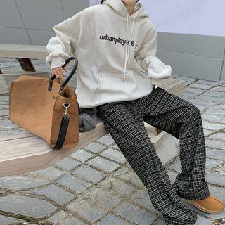 Hooded Sweatshirt / Plaid Pants