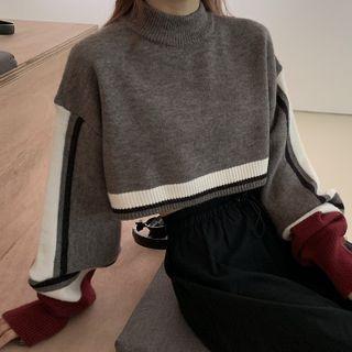 Paneled Cropped Pullover Gray - One Size