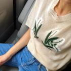 Short-sleeve Foliage Embroidered Sweater