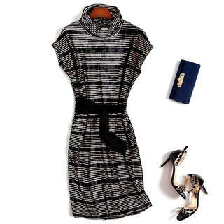 Cap-sleeve Mock-neck Velvet Sheath Dress