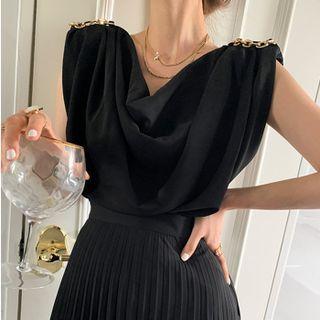 Sleeveless Chain Detail Tank Top / Asymmetrical Pleated Skirt