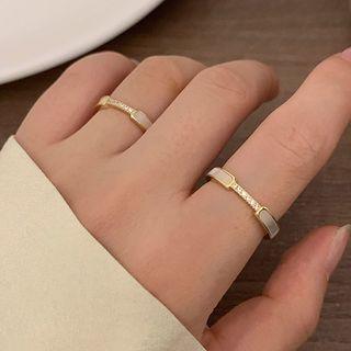Shell Rhinestone Ring