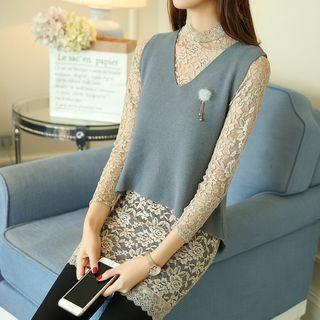 Set: Long-sleeve Lace Top + V-neck Knit Vest