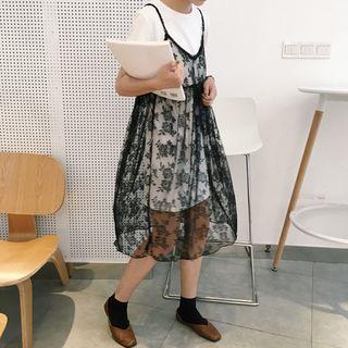 Set: Short-sleeve T-shirt + Lace Spaghetti Strap Dress