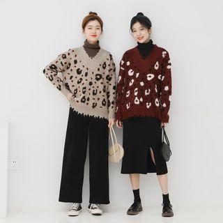 V-neck Leopard Print Sweater / Turtleneck Long-sleeve Top