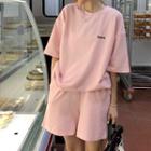 Short-sleeve Waffle Embroidered Top / Shorts