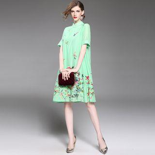 Flower Embroidered Short Sleeve Qipao