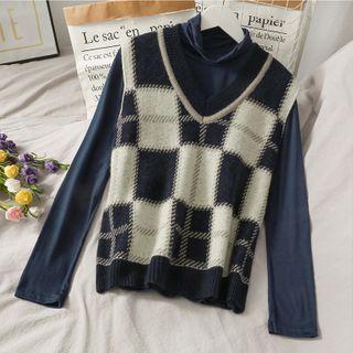 Mock-neck Plain Top / V-neck Plaid Vest