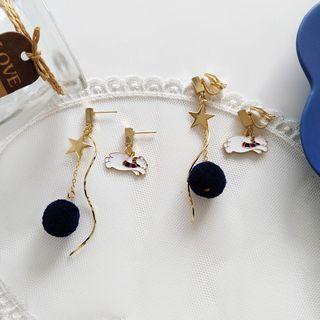 Non-matching Alloy Polar Bear Bobble Dangle Earring