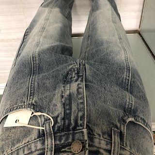 Mid Rise Loose Fit Jeans / Shorts