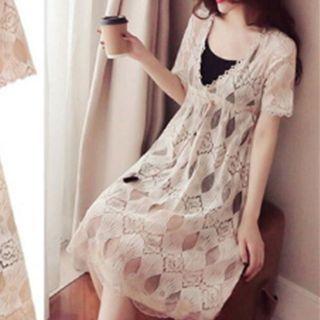 Set: Short-sleeve Lace Midi Dress + Spaghetti Strap Plain Midi Dress